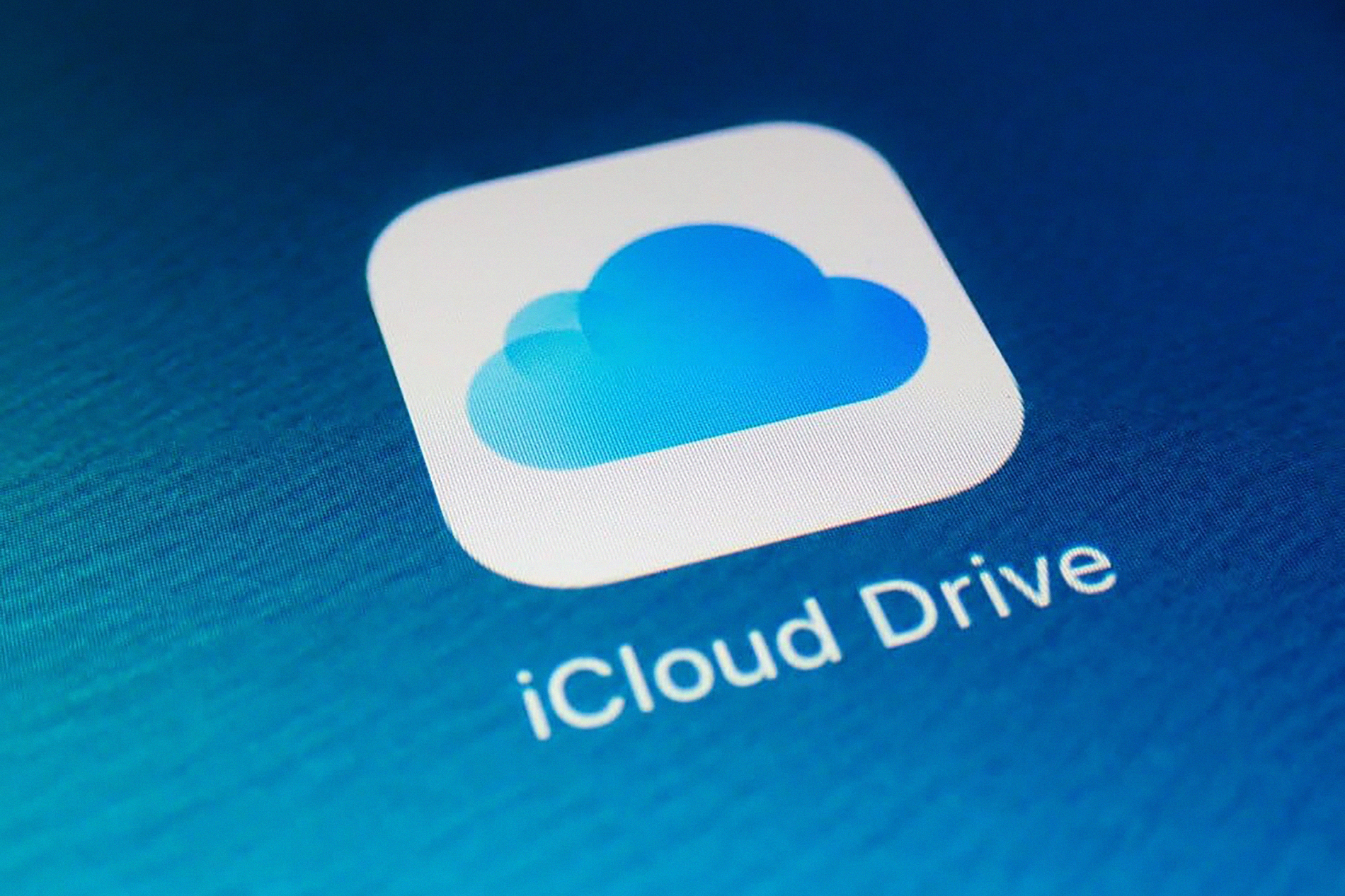 iCloud. Apple-ի կողմից հրապարակված ամպային ծառայություն՝ ֆայլեր պահելու և համօգտագործելու համար