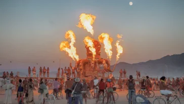 10 Choses à Connaître sur Burning Man : Un Voyage au Coeur de la Créativité et de la Liberté