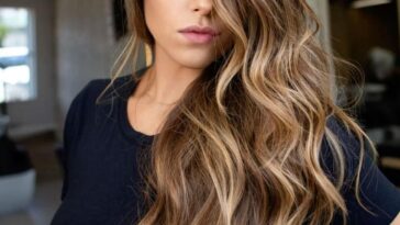 balayage meche blonde sur brune